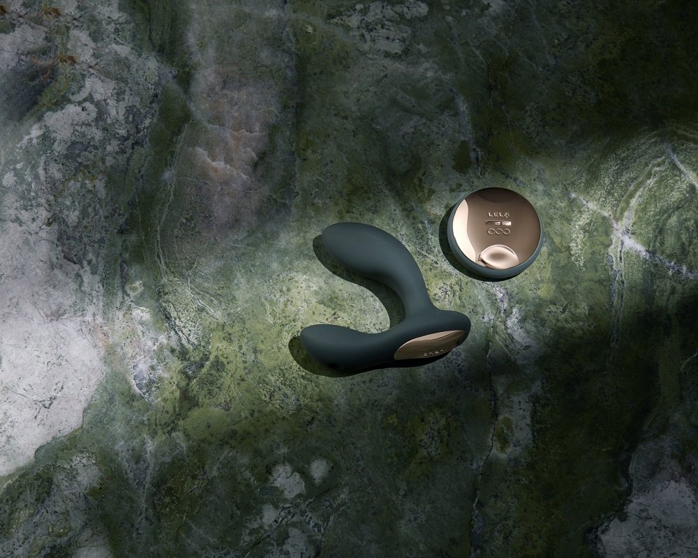 LELO Hugo 2 Remote Controlled Prostate Massager Black 6 LELO Hugo 2 Remote Controlled Prostate Massager Black - Image 6